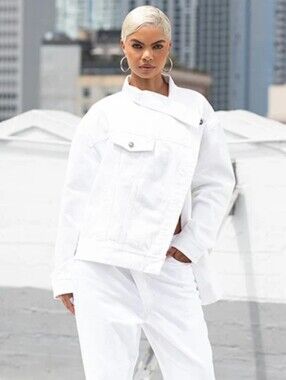 KBB by Kahlana White Oversized Denim Jacket Size M – 100% Cotton